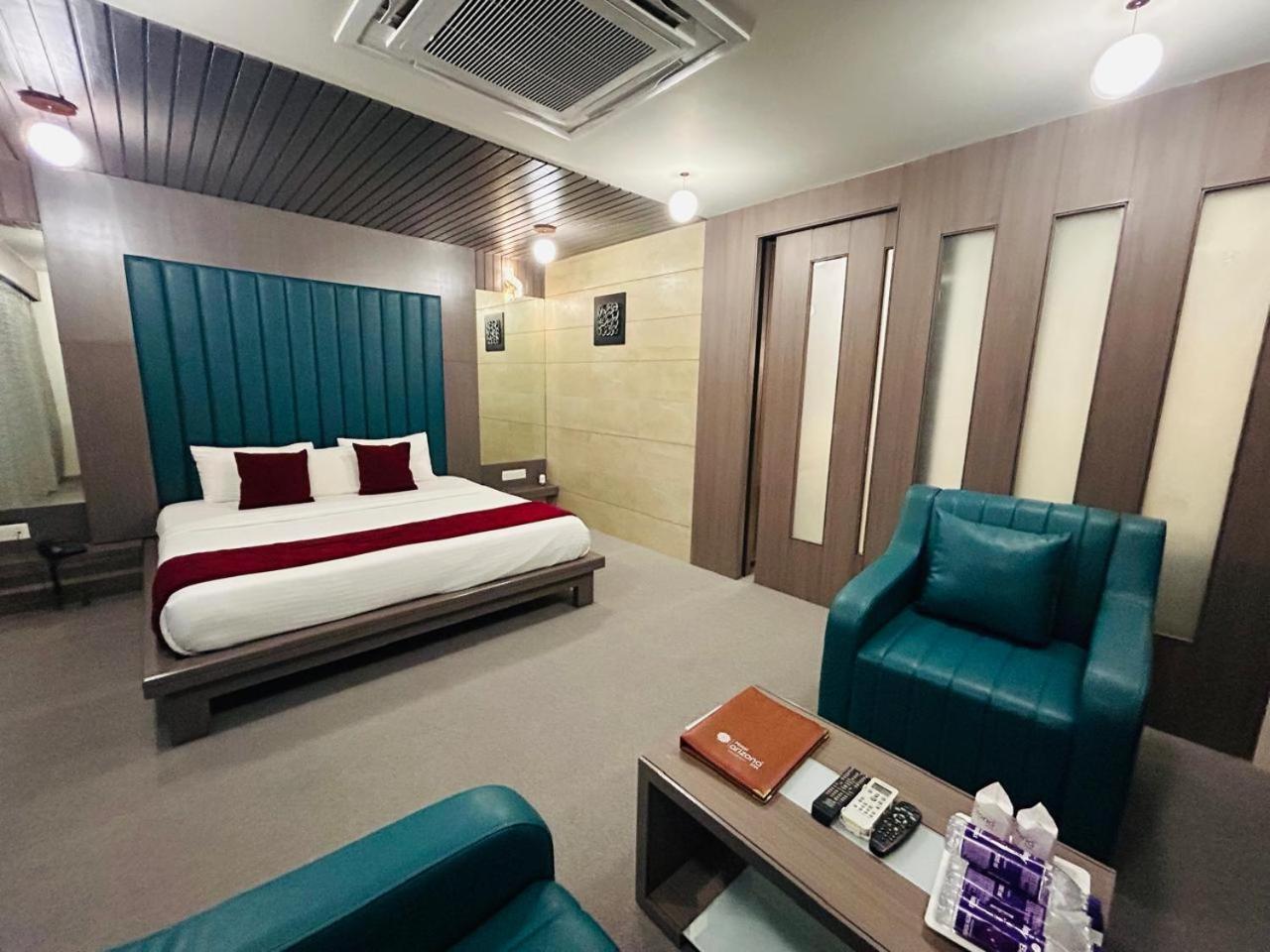 Hotel Arizona Inn Anand Exterior photo