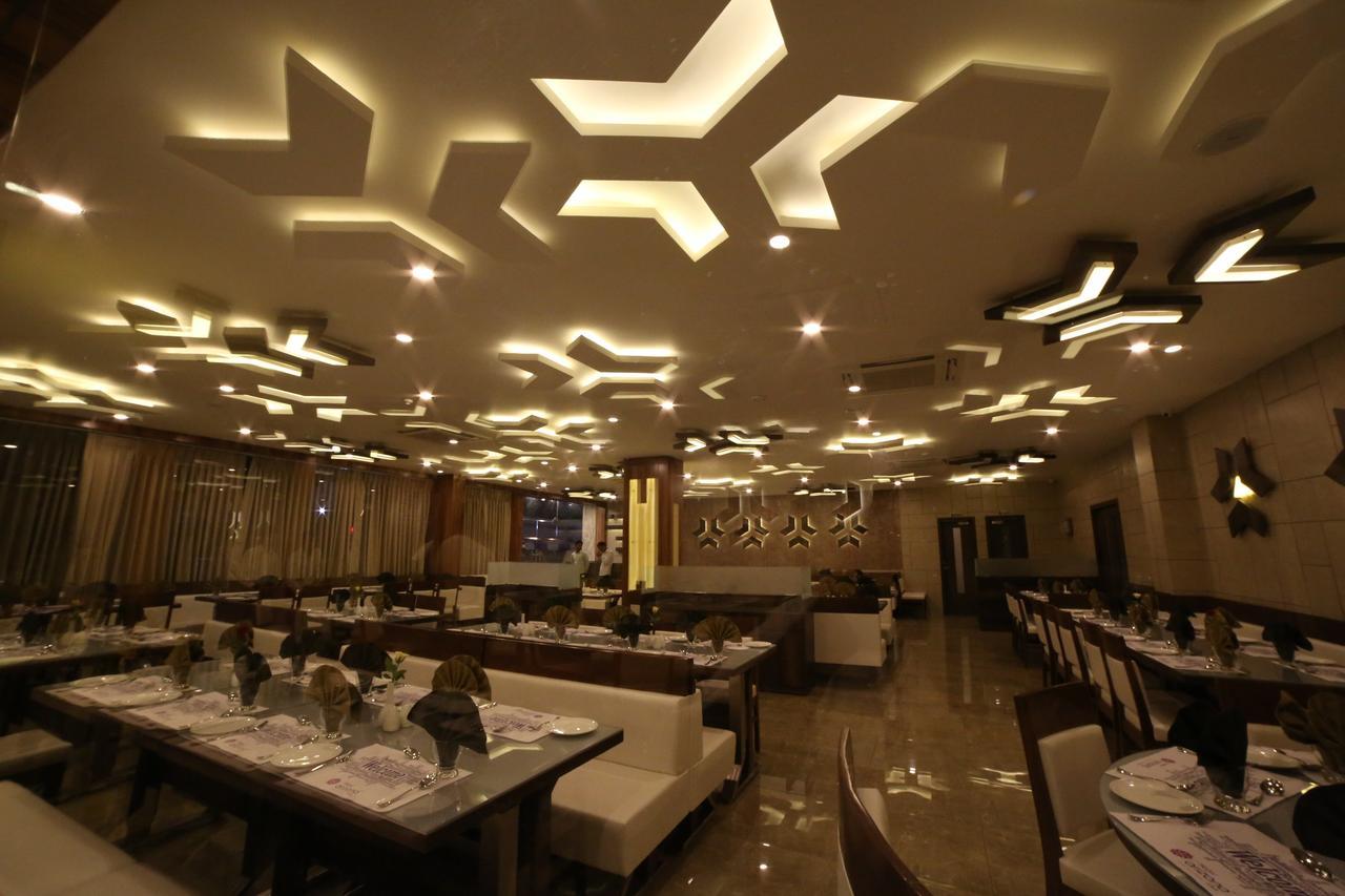 Hotel Arizona Inn Anand Exterior photo